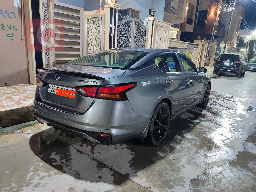 نيسان ألتيما